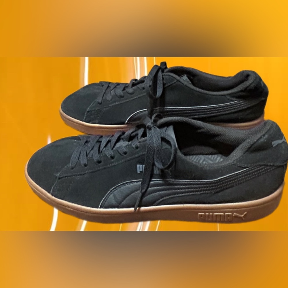 EUC PUMA Smash V2 Black Gum Sneakers - Men’s Size 12, Sleek & Stylish - Picture 3 of 6